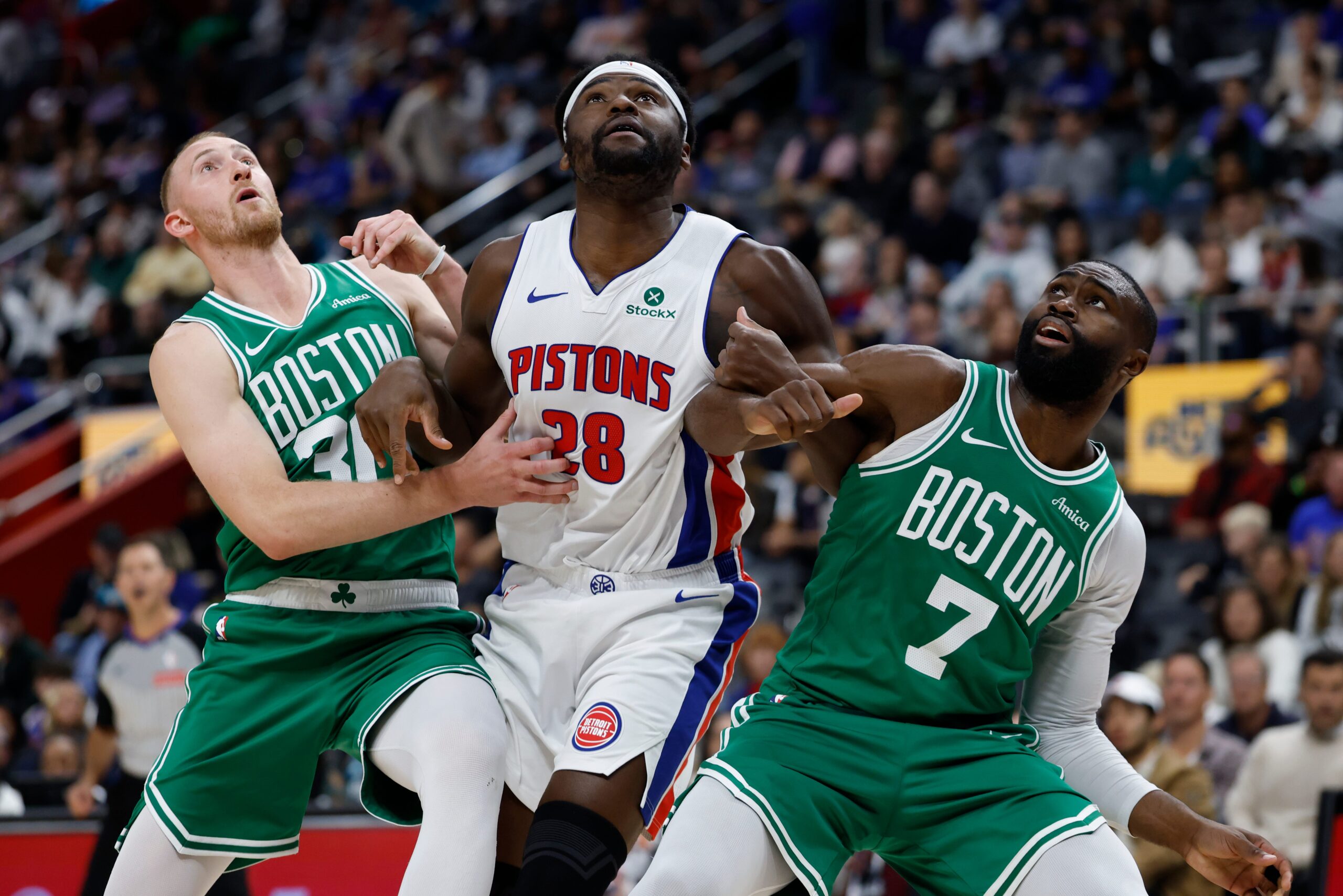 Celtics Edge Pistons in Thrilling Finish: A Night of Basketball Drama